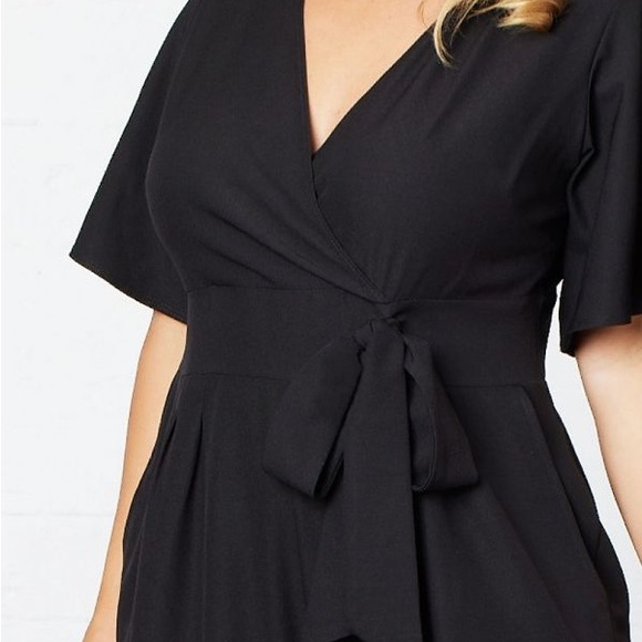 KIYONNA Charisma Crepe Jumpsuit NWT Size 1X - Picture 4 of 5